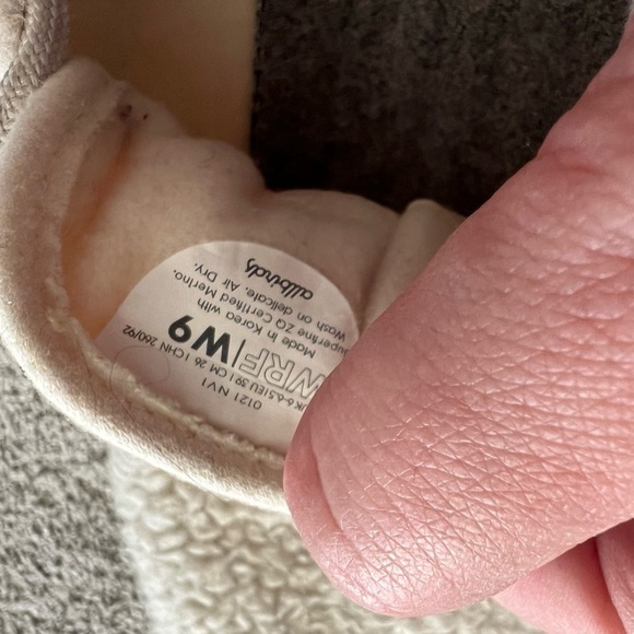 Allbird Wool Runner Fluff WRF Limited Edition Sherpa Fur Shoes Womens Size 9 - Picture 3 of 7